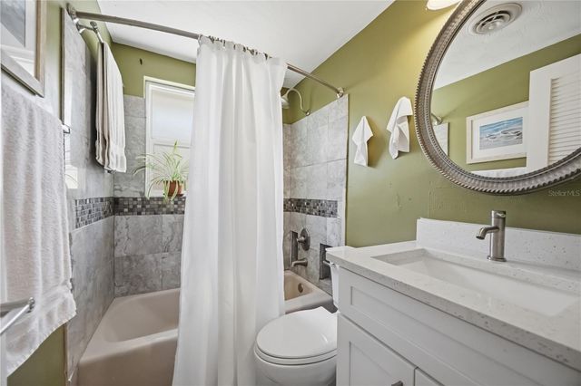 885 E 3RD STREET, Englewood, FL 34223