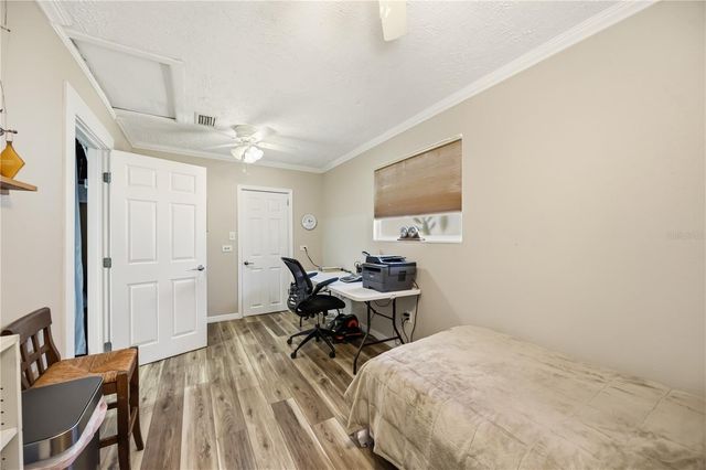 885 E 3RD STREET, Englewood, FL 34223
