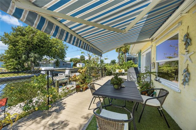885 E 3RD STREET, Englewood, FL 34223