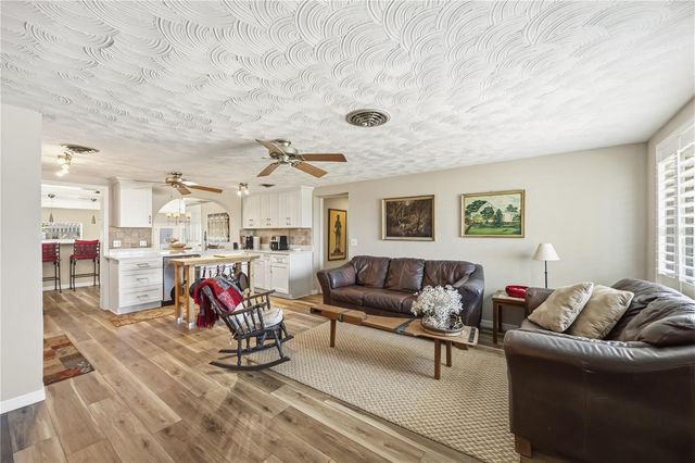 885 E 3RD STREET, Englewood, FL 34223