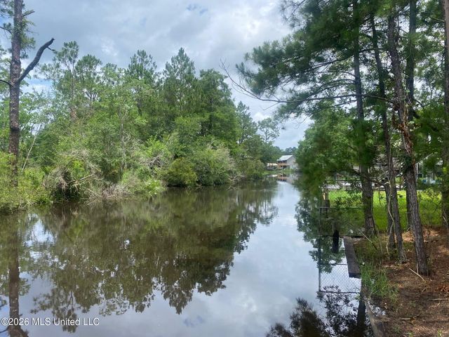 10063 River Drive, Bay Saint Louis, MS 39520