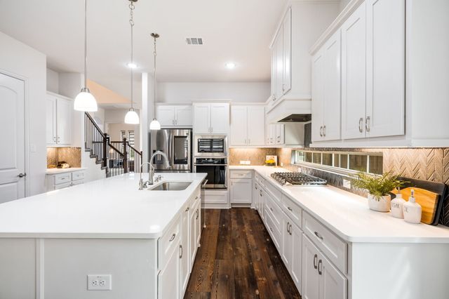 12629 Mercer Parkway, Farmers Branch, TX 75234