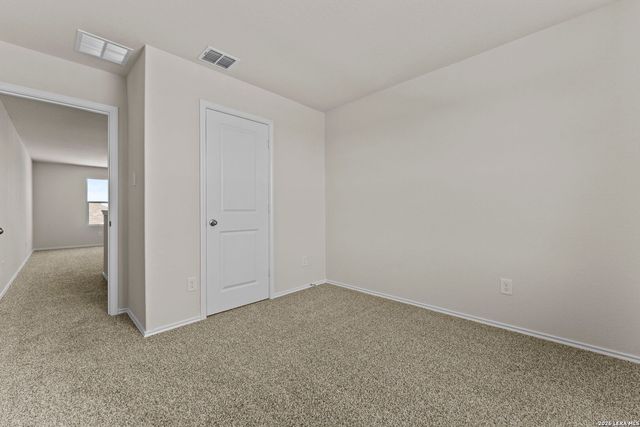 1034 Gladys Run, Seguin, TX 78155