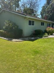 10001 El Pinzon Ct, Rancho Cordova, CA 95670