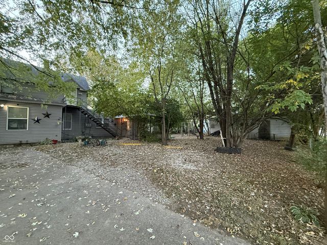 2040 Plum Street, Terre Haute, IN 47804
