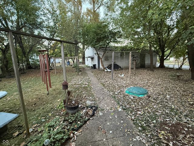 2040 Plum Street, Terre Haute, IN 47804