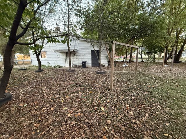 2040 Plum Street, Terre Haute, IN 47804