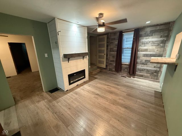 2040 Plum Street, Terre Haute, IN 47804