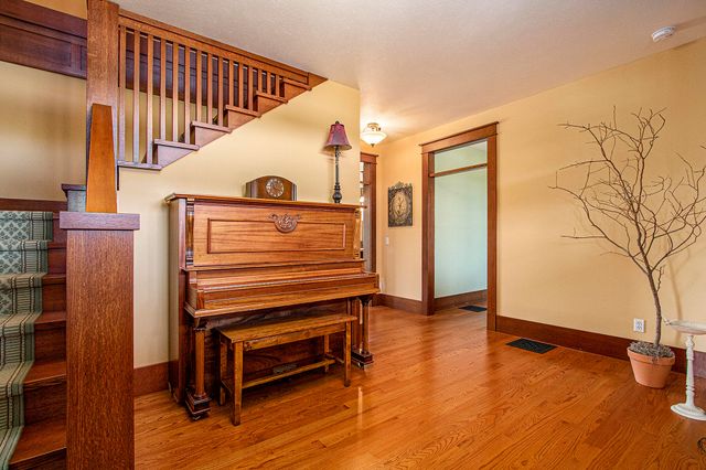 2160 Portage Road, Bertrand Twp, MI 49120