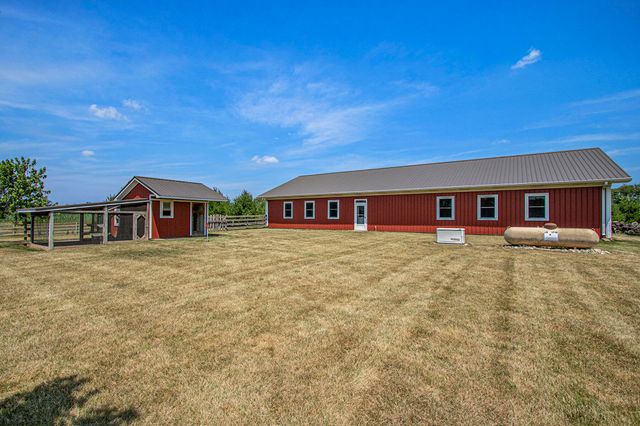 2160 Portage Road, Bertrand Twp, MI 49120