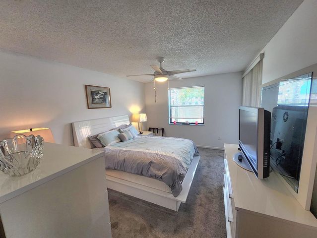 4300 NW 30th Street 147, Coconut Creek, FL 33066
