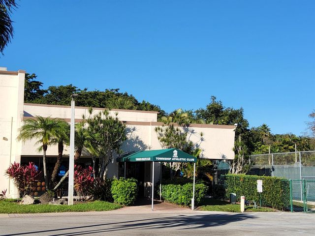 4300 NW 30th Street 147, Coconut Creek, FL 33066