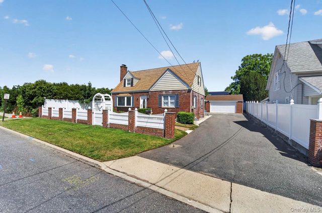 5 E 4th Street, Huntington Station, NY 11746