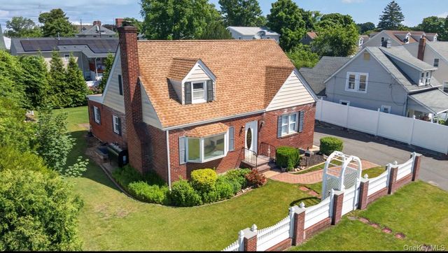 5 E 4th Street, Huntington Station, NY 11746