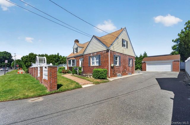 5 E 4th Street, Huntington Station, NY 11746