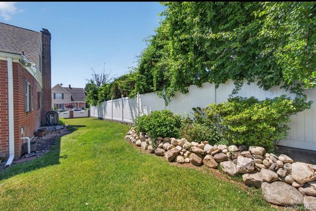 5 E 4th Street, Huntington Station, NY 11746