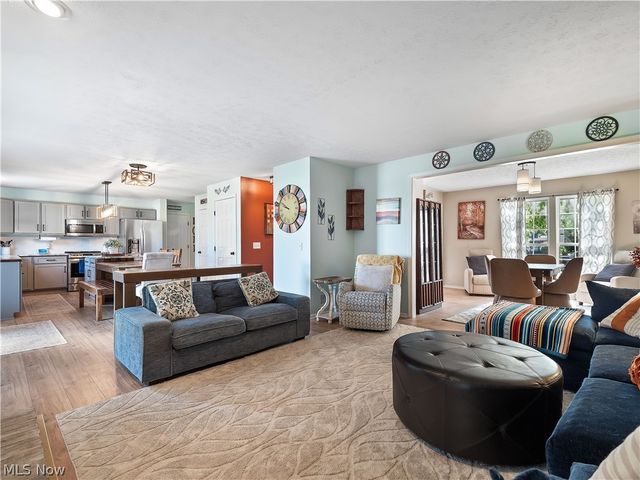 27008 Cascade Court, Olmsted Falls, OH 44138