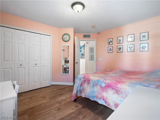 27008 Cascade Court, Olmsted Falls, OH 44138
