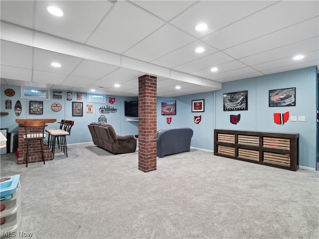 27008 Cascade Court, Olmsted Falls, OH 44138