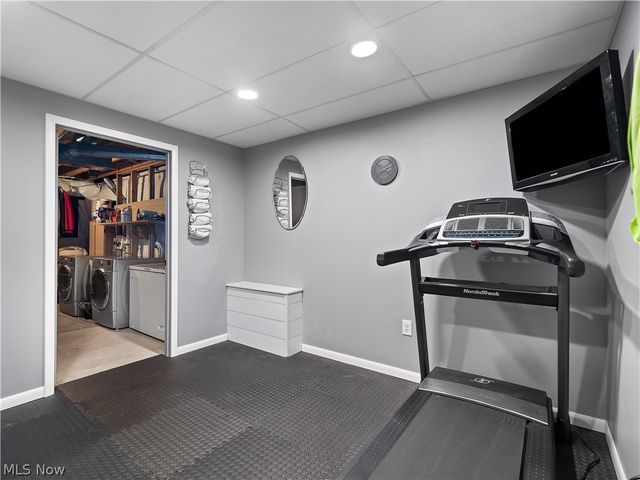 27008 Cascade Court, Olmsted Falls, OH 44138