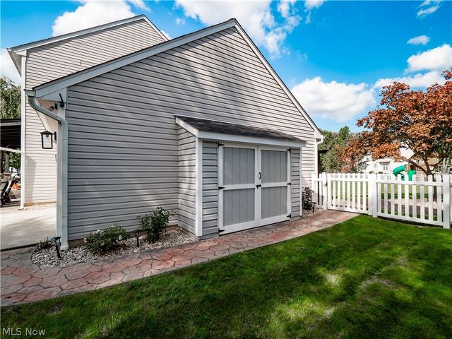 27008 Cascade Court, Olmsted Falls, OH 44138