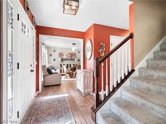 27008 Cascade Court, Olmsted Falls, OH 44138