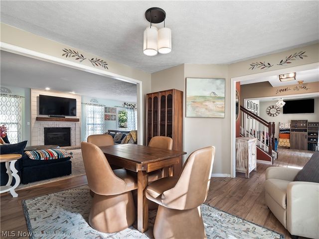 27008 Cascade Court, Olmsted Falls, OH 44138