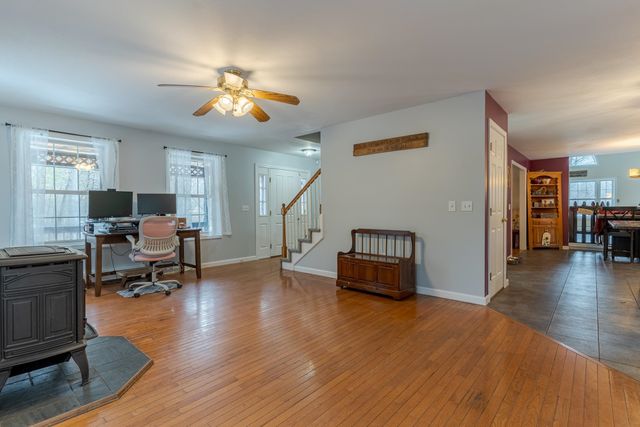 94 Winkley Farm Lane, Rochester, NH 03867