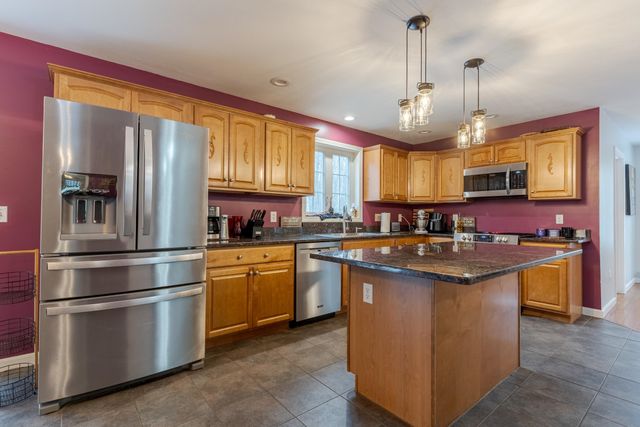 94 Winkley Farm Lane, Rochester, NH 03867