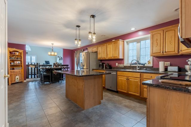 94 Winkley Farm Lane, Rochester, NH 03867