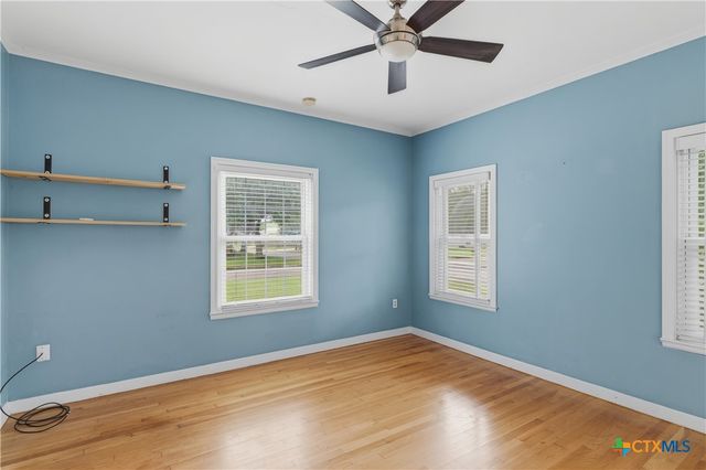 952 Bismark Street, Seguin, TX 78155