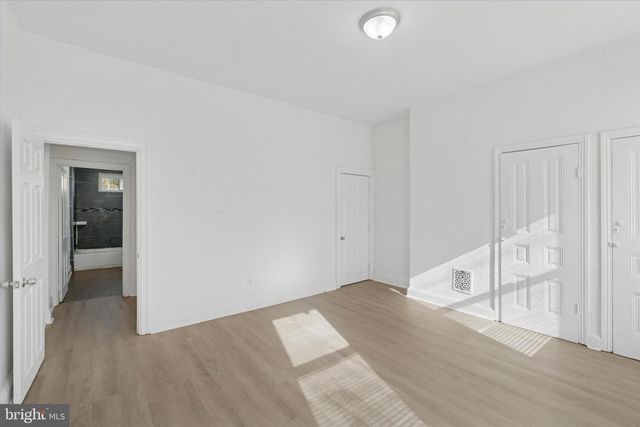 2329 W THOMPSON ST, Philadelphia, PA 19121