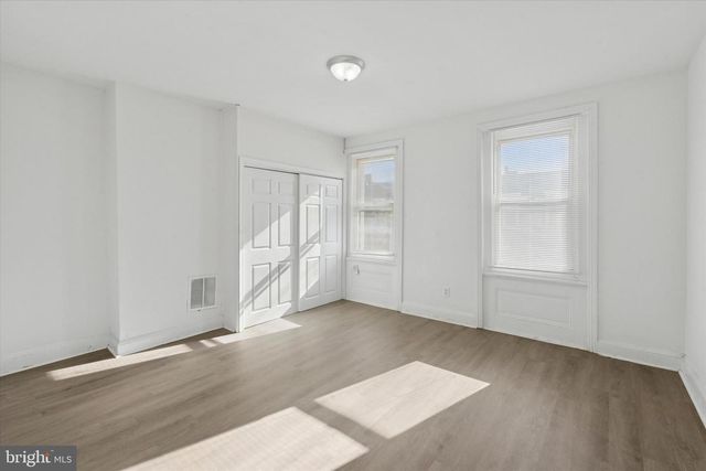 2329 W THOMPSON ST, Philadelphia, PA 19121