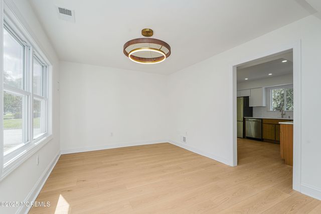 28 Whittier Drive, Manalapan, NJ 07726