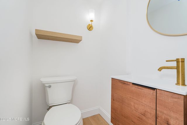 28 Whittier Drive, Manalapan, NJ 07726