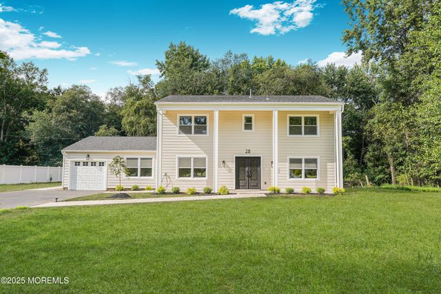 28 Whittier Drive, Manalapan, NJ 07726