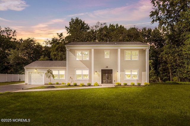 28 Whittier Drive, Manalapan, NJ 07726