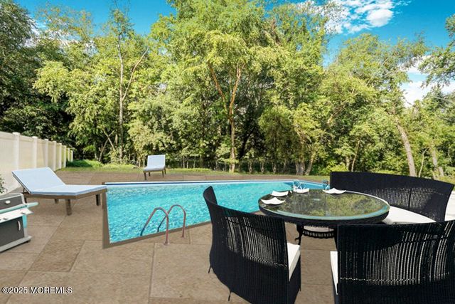 28 Whittier Drive, Manalapan, NJ 07726