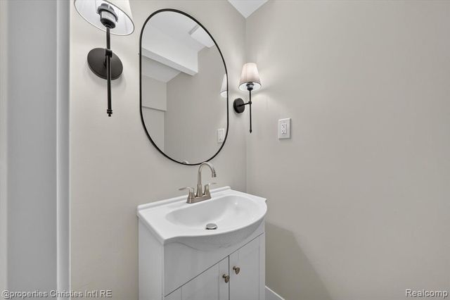 609 Forestdale Road, Royal Oak, MI 48067