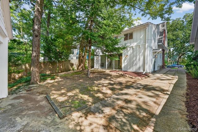 609 Forestdale Road, Royal Oak, MI 48067