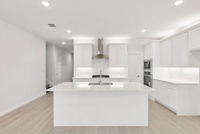 15221 Supreme Street, Aledo, TX 76008