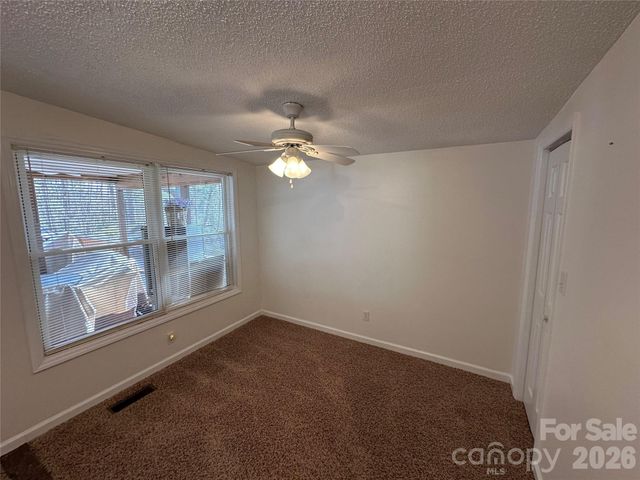 129 Club House Drive, New London, NC 28127