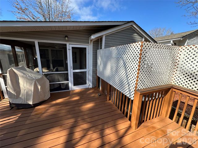 129 Club House Drive, New London, NC 28127