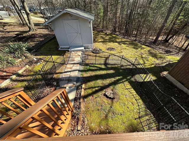 129 Club House Drive, New London, NC 28127