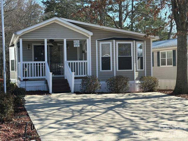 129 Club House Drive, New London, NC 28127