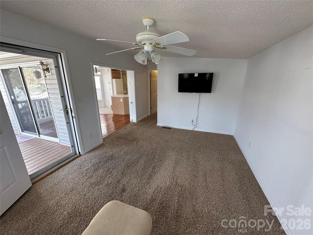 129 Club House Drive, New London, NC 28127