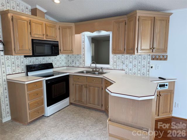 129 Club House Drive, New London, NC 28127