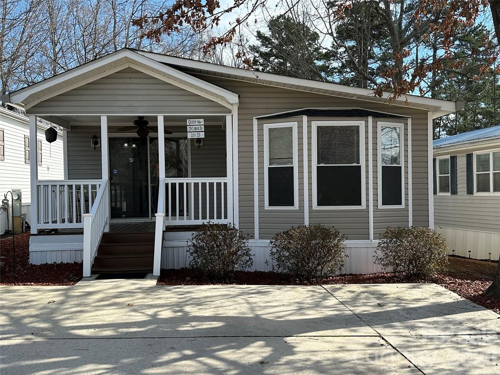 129 Club House Drive, New London, NC 28127