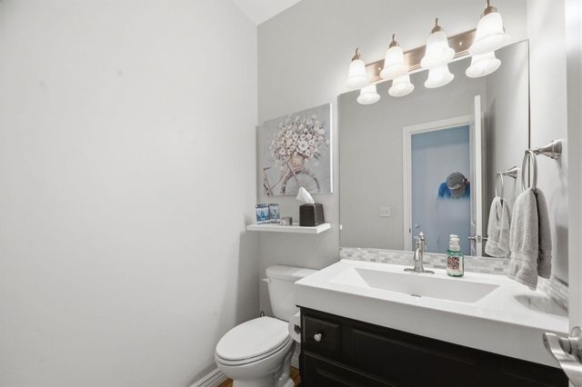 224 N Pinecrest Ct, Andover, KS 67002
