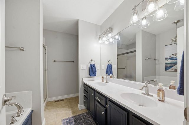 224 N Pinecrest Ct, Andover, KS 67002